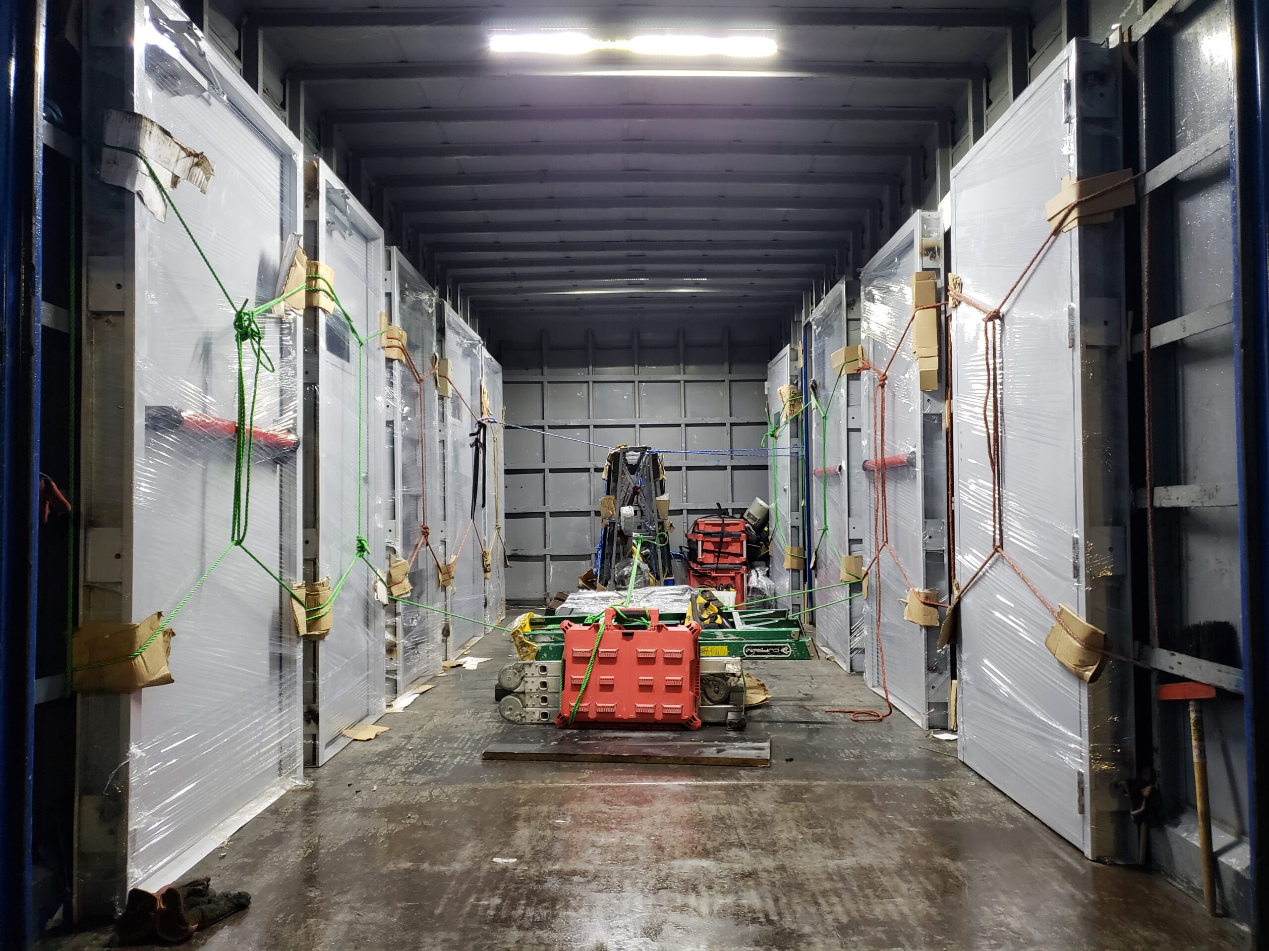 Embarque de puertas blindadas &mdash; capacidad industrial P&D