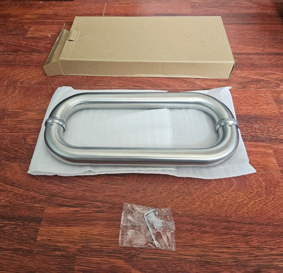 Manija tubular tipo U para puerta